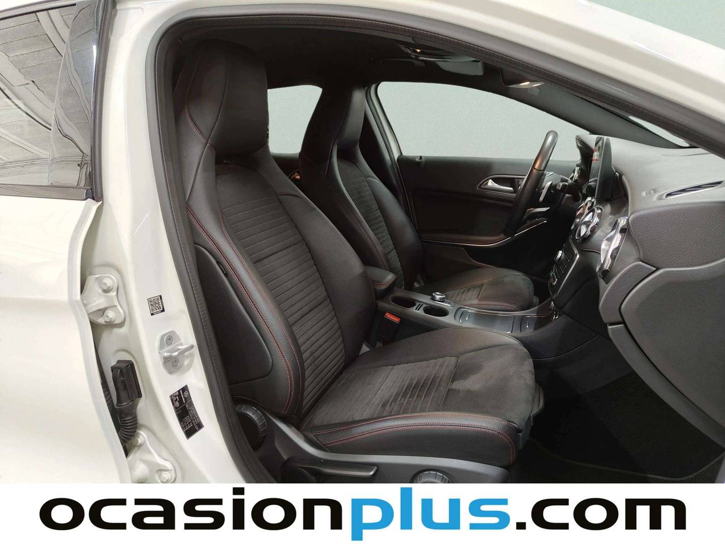 Mercedes GLA Mercedes-Benz GLA 220 d AMG Line (177 CV) km 0