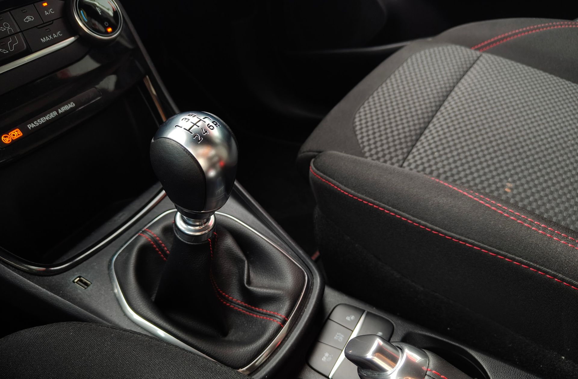 Ford Puma 1.0 EcoBoost MHEV ST-Line Design - foto 5