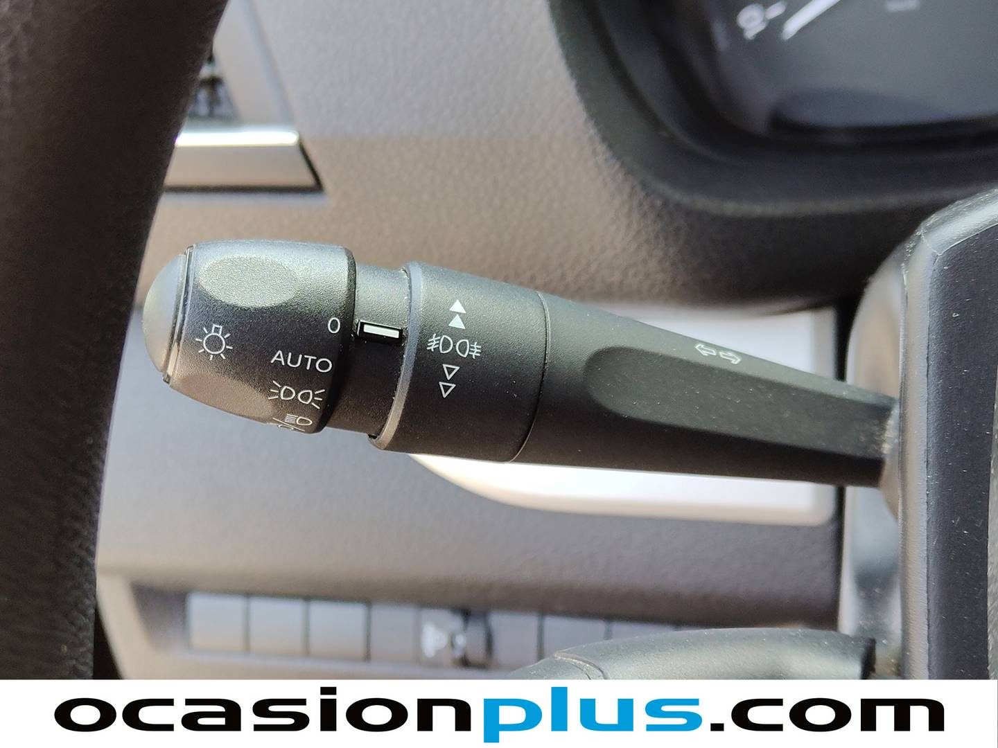 Extras y acabados del Toyota Proace Verso Toyota Proace Verso 1.5D VX Shuttle L1 (120 CV)
