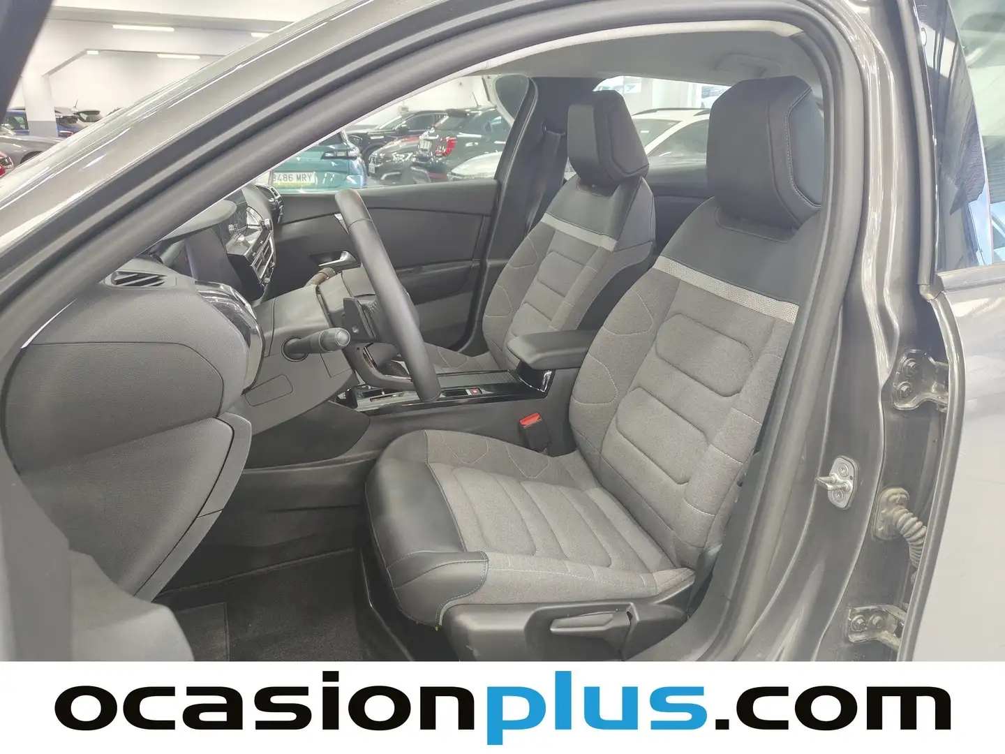 Foto Citroën C4 X Citroen C4 X PureTech 130 S&S Plus EAT8 (131 CV)