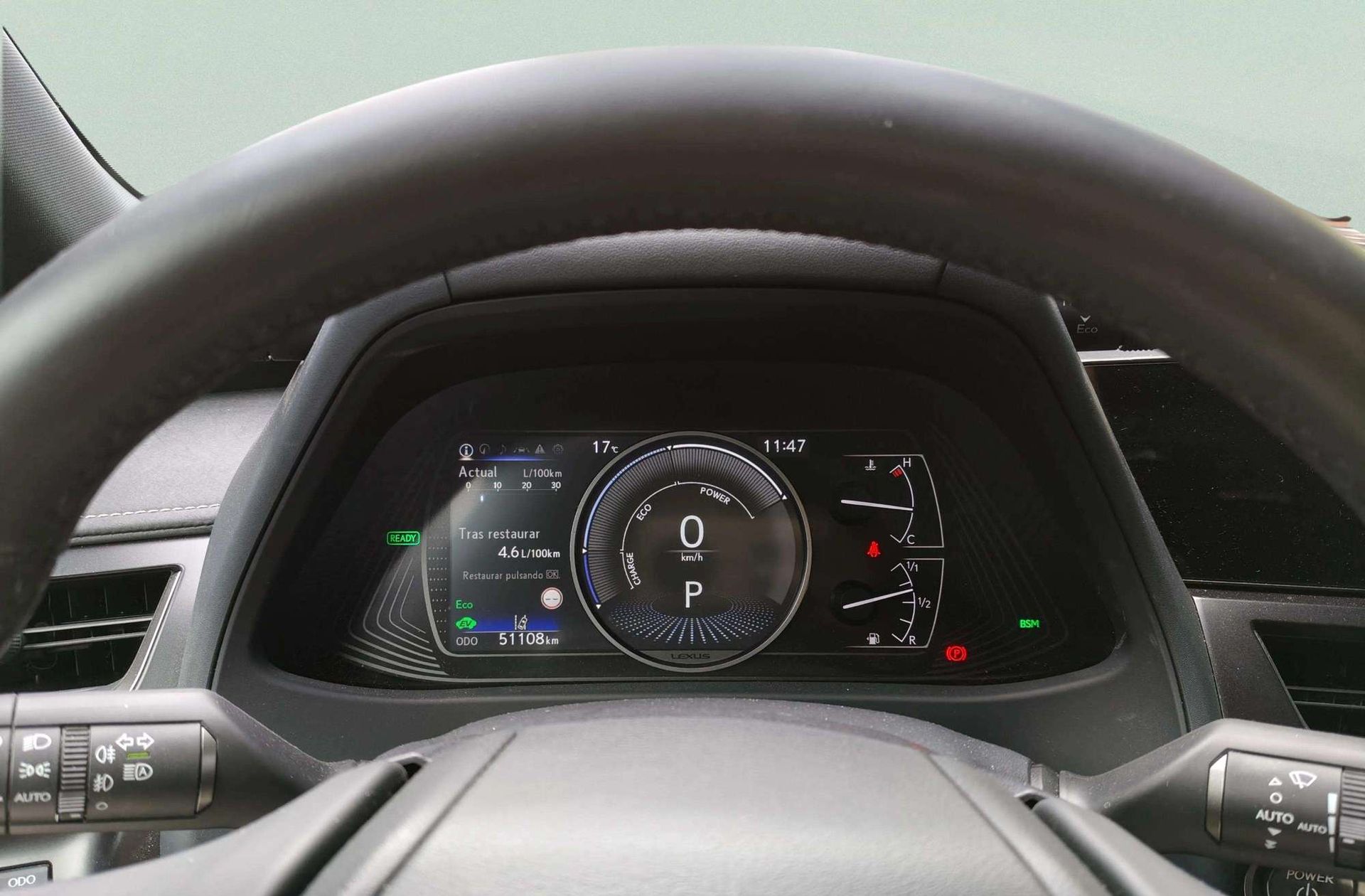 Lexus UX 250h Premium - foto 28