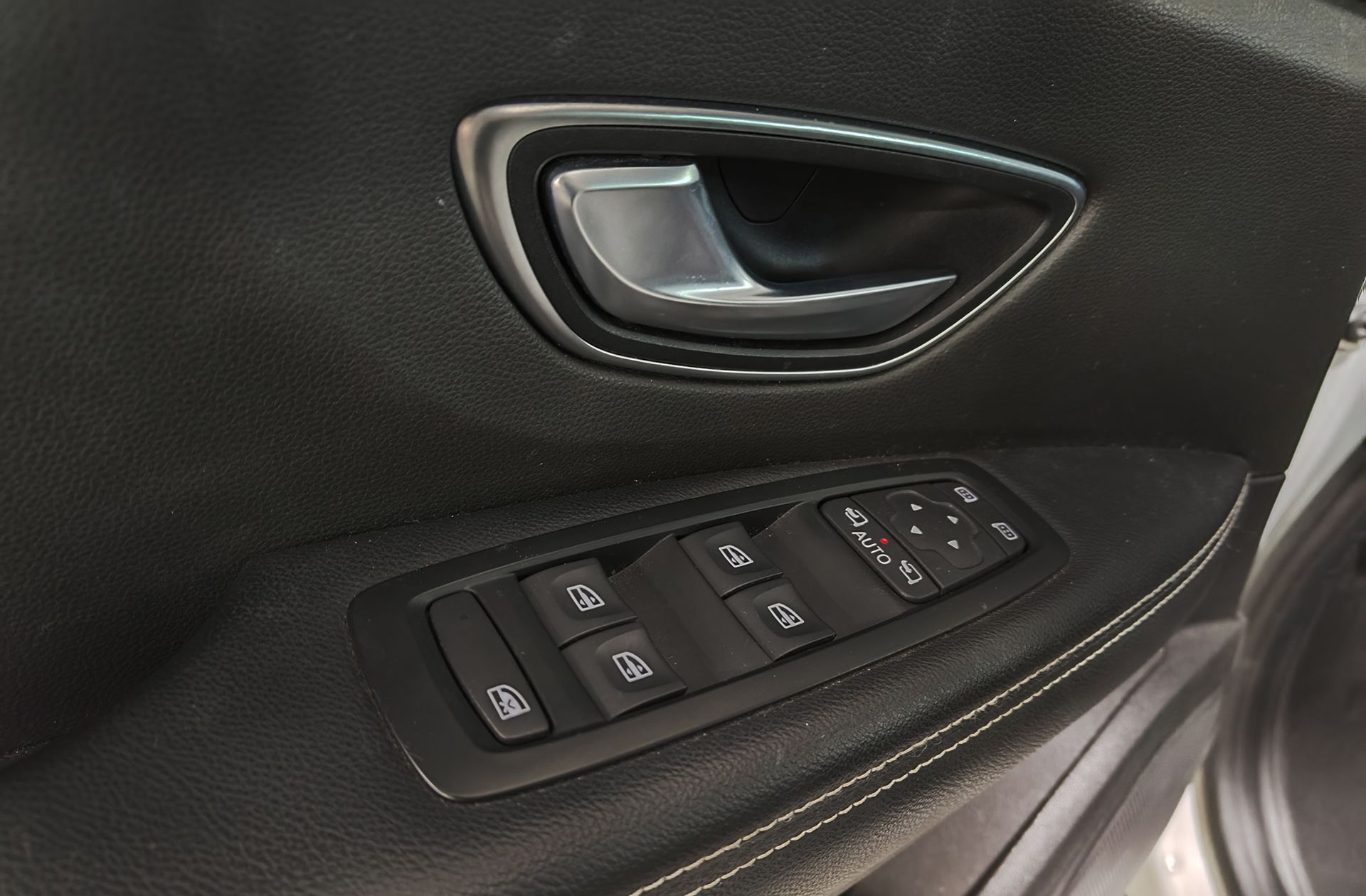 Renault Grand Scénic Zen dCi 7 plazas - foto 30