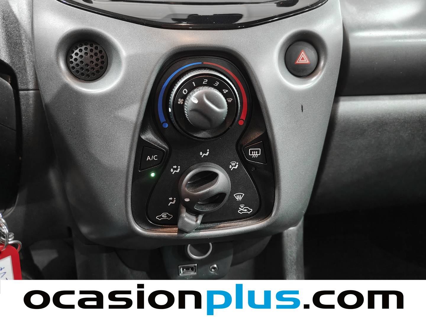 Foto Toyota Aygo Toyota Aygo 1.0 70 x-play (72 CV)