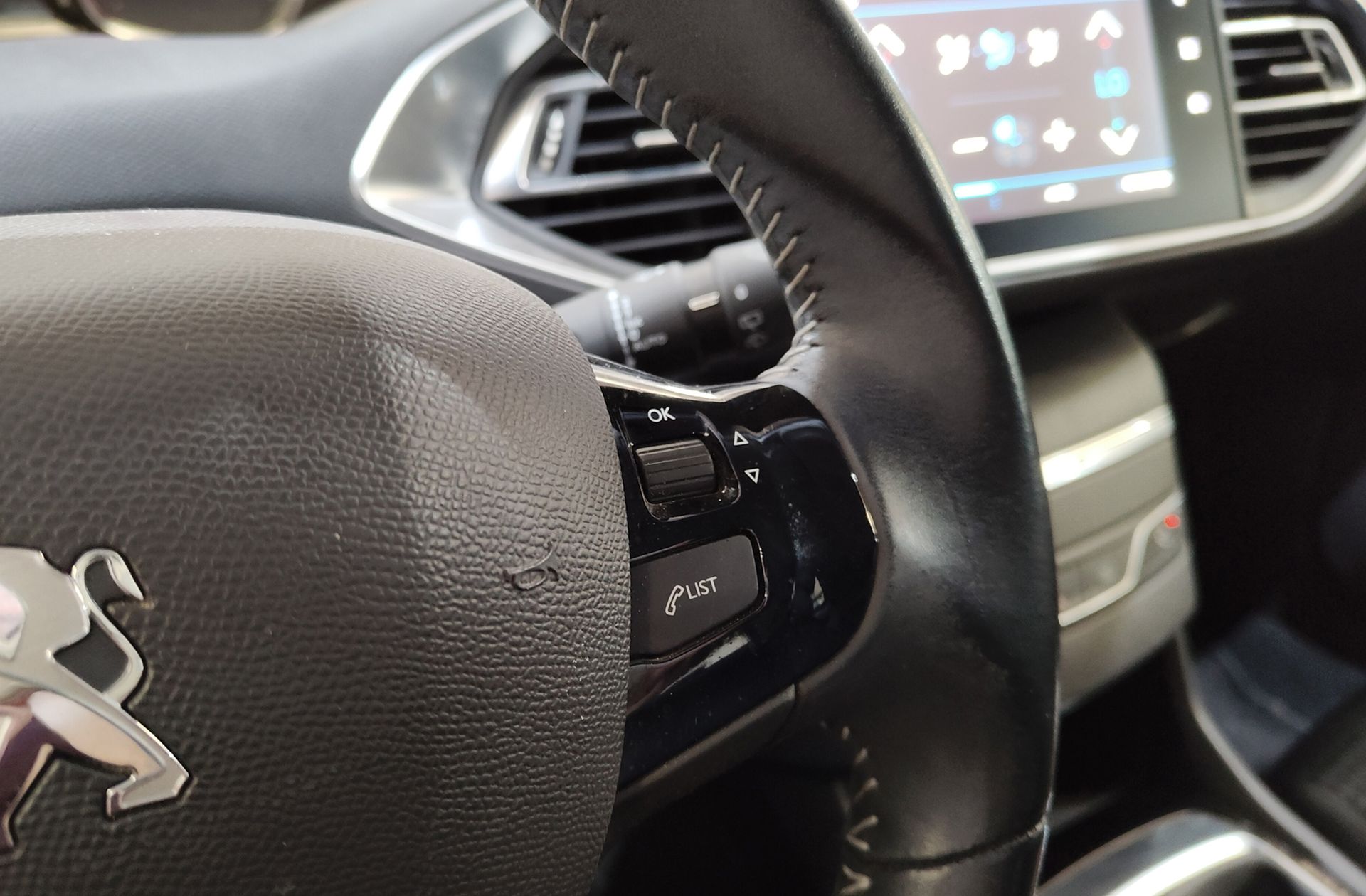 Peugeot 308 BlueHDi 100 Style - foto 27