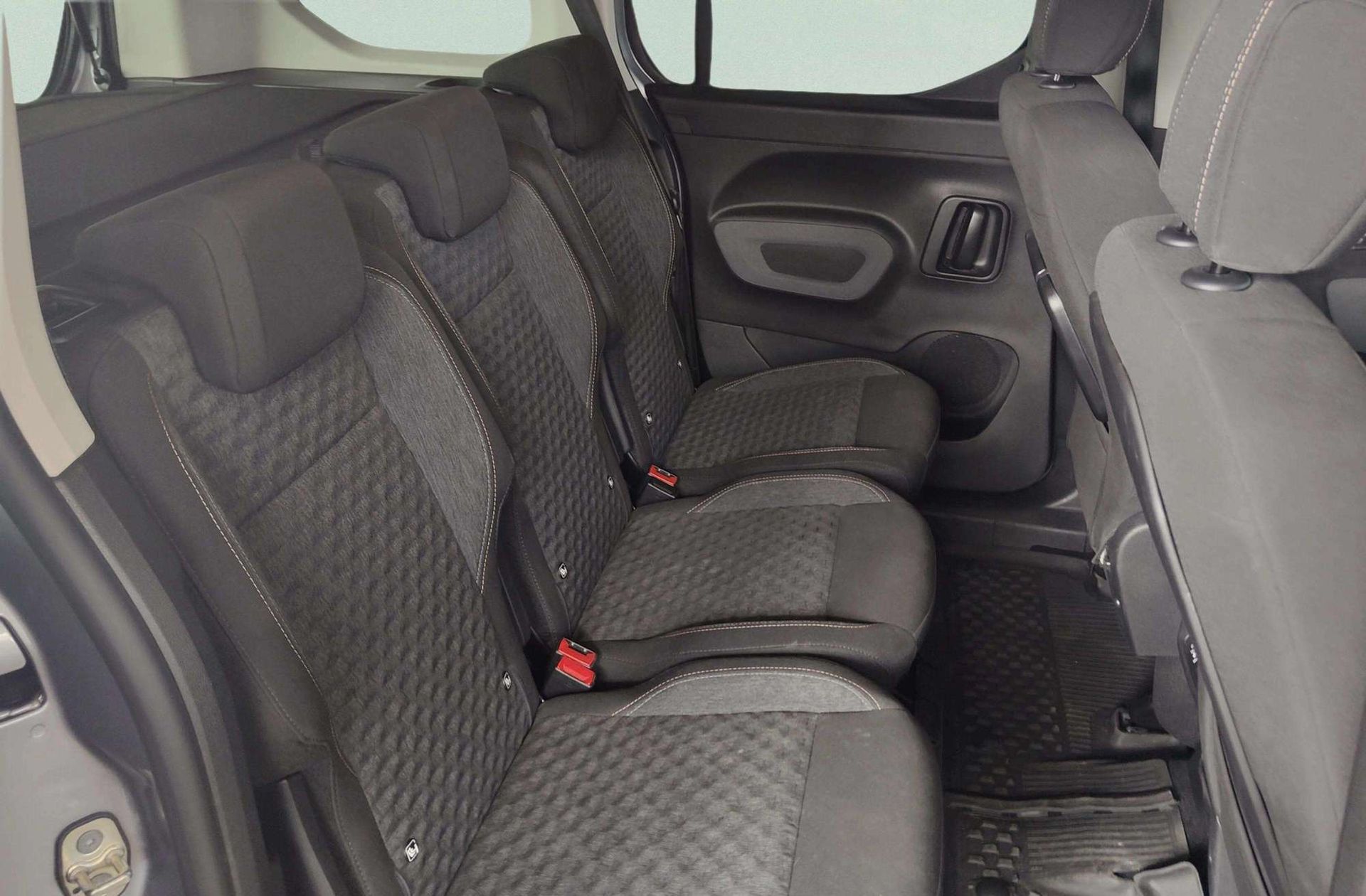 Peugeot Rifter BlueHDi 130 GT Standard - foto 17