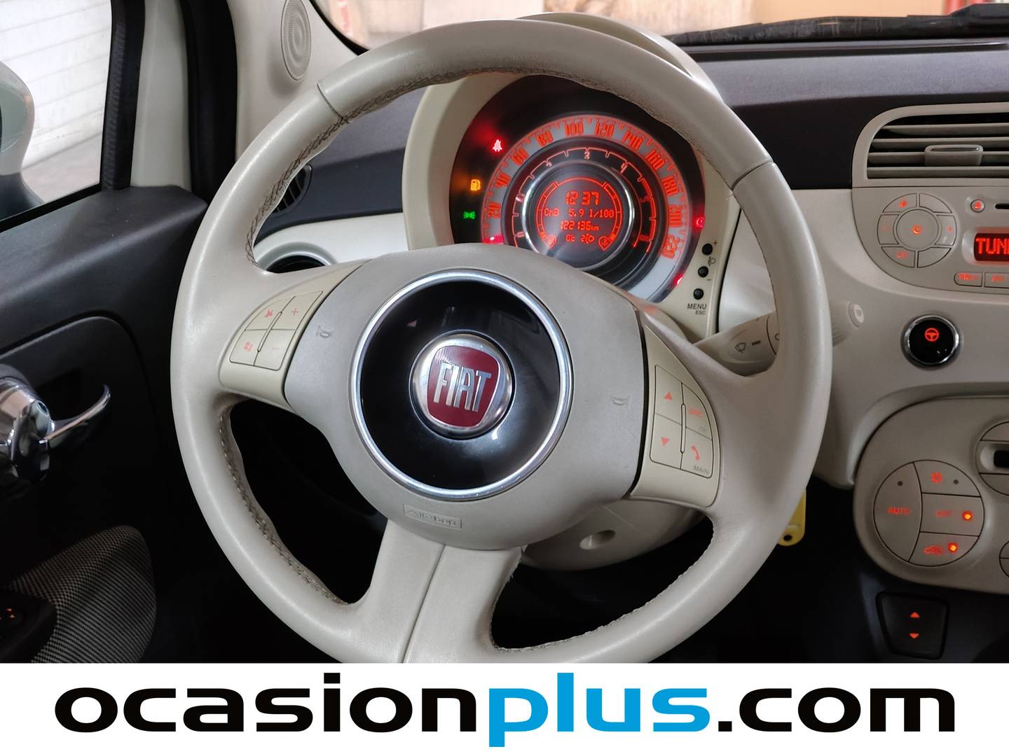 Extras y acabados del Fiat 500 Fiat 500 1.3 16v MultiJet Lounge (75 CV)