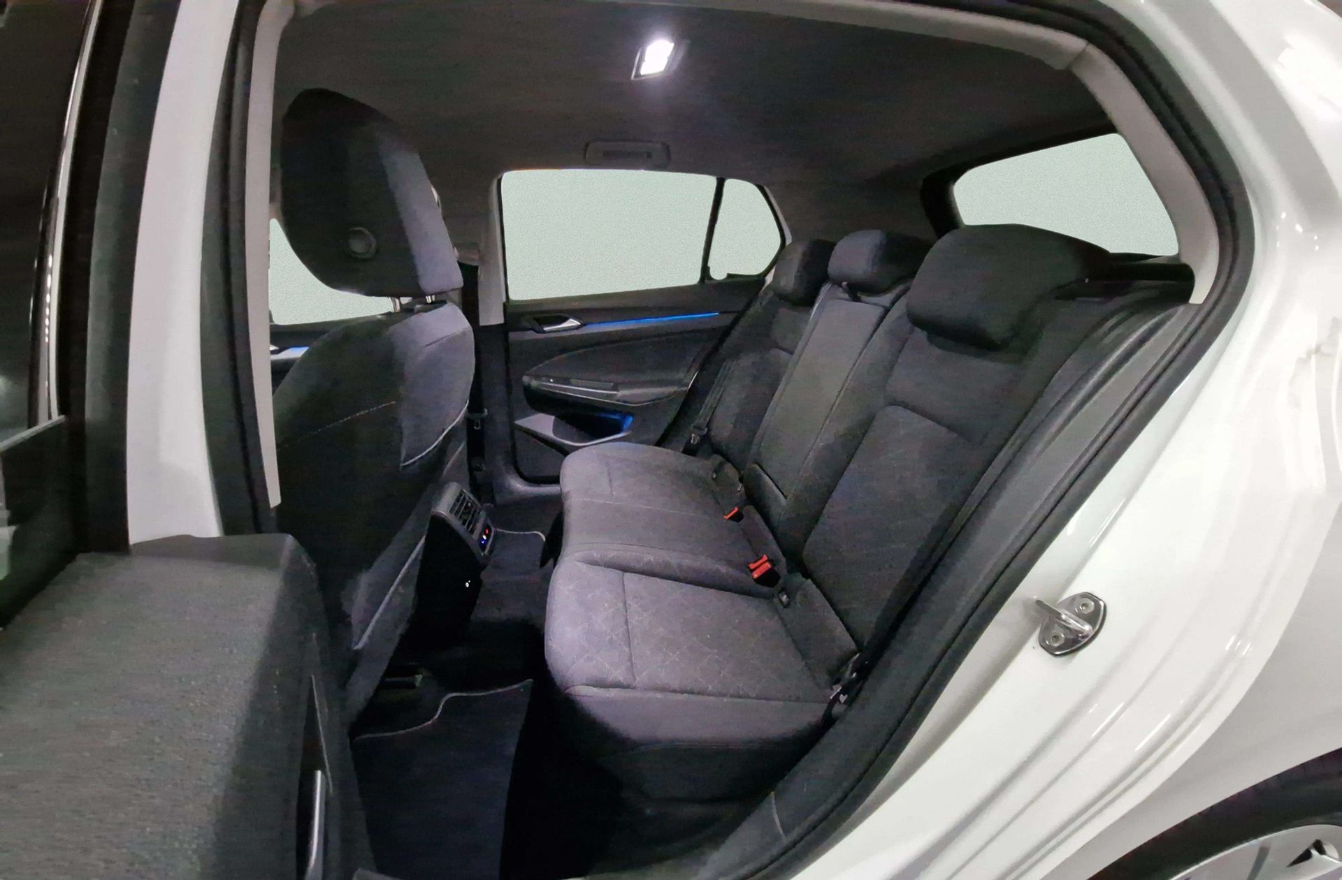 Volkswagen Golf Life 1.0 eTSI DSG - foto 11