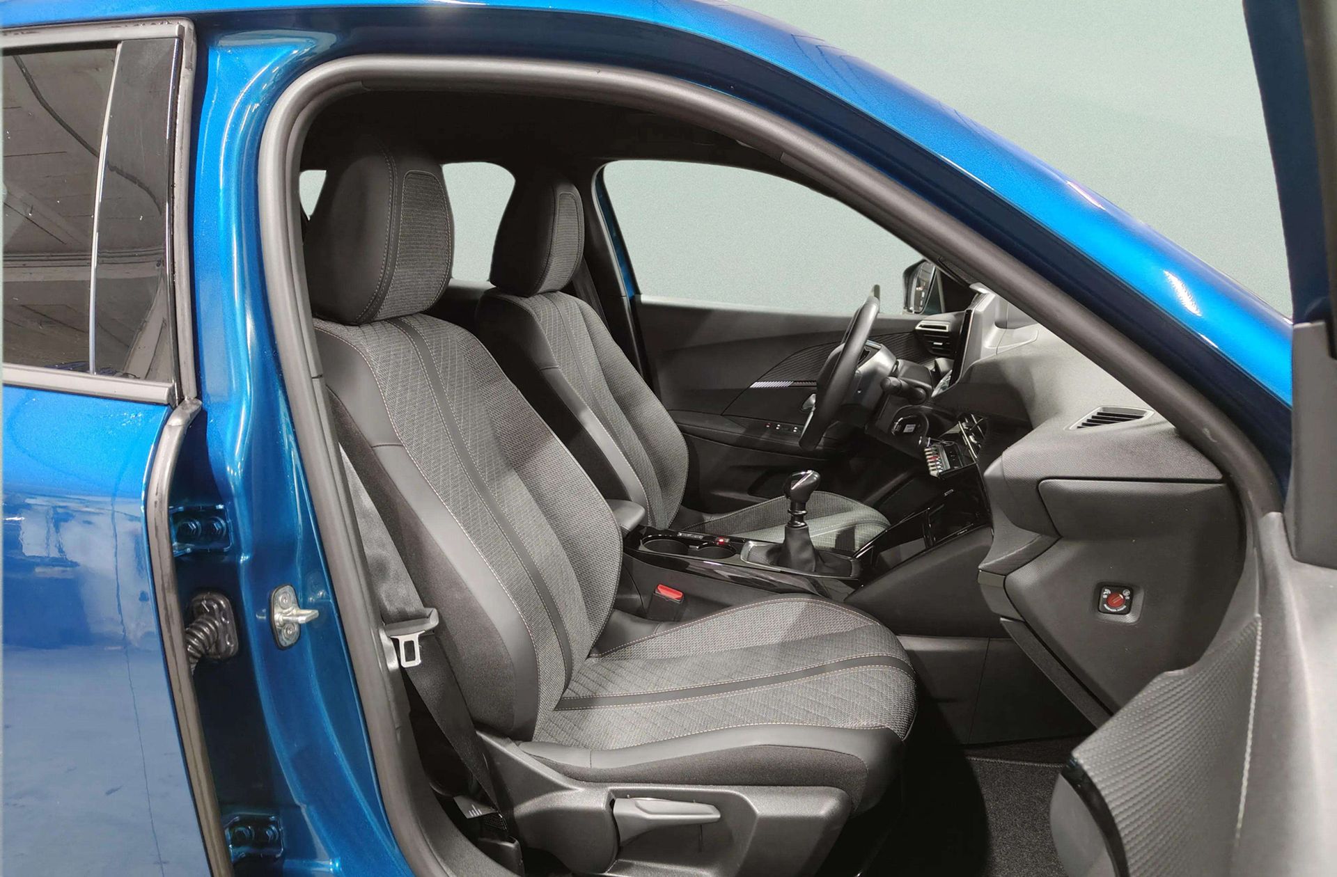 Peugeot 2008 PureTech 100 Allure - foto 18