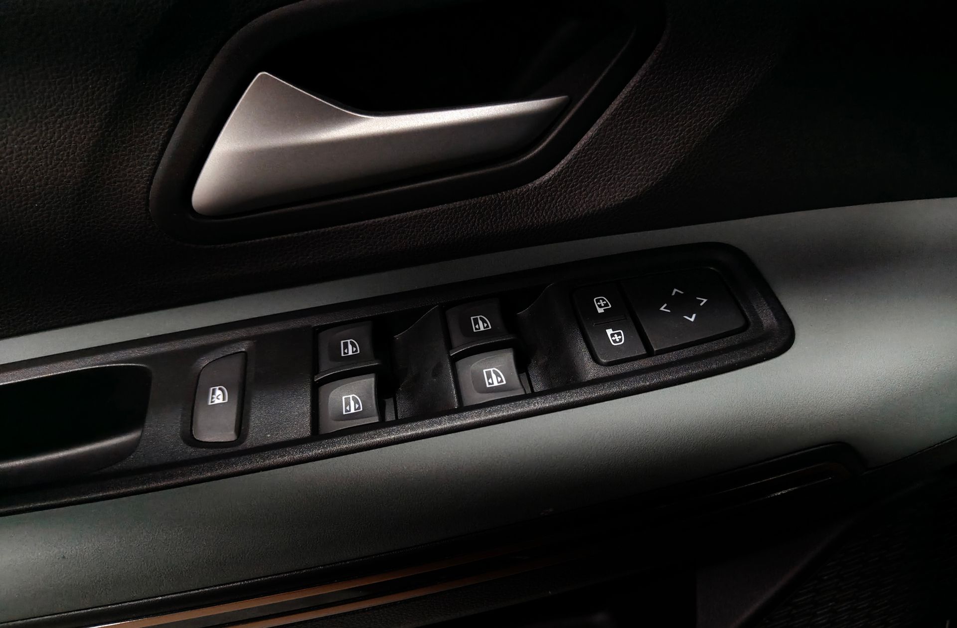 Dacia Jogger Extreme Hybrid 7 plazas - foto 34