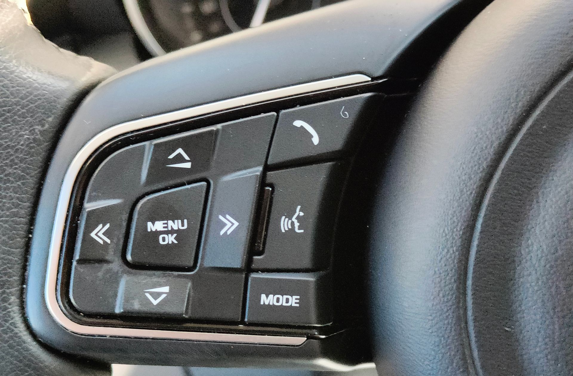 Jaguar E-Pace 2.0D - foto 25