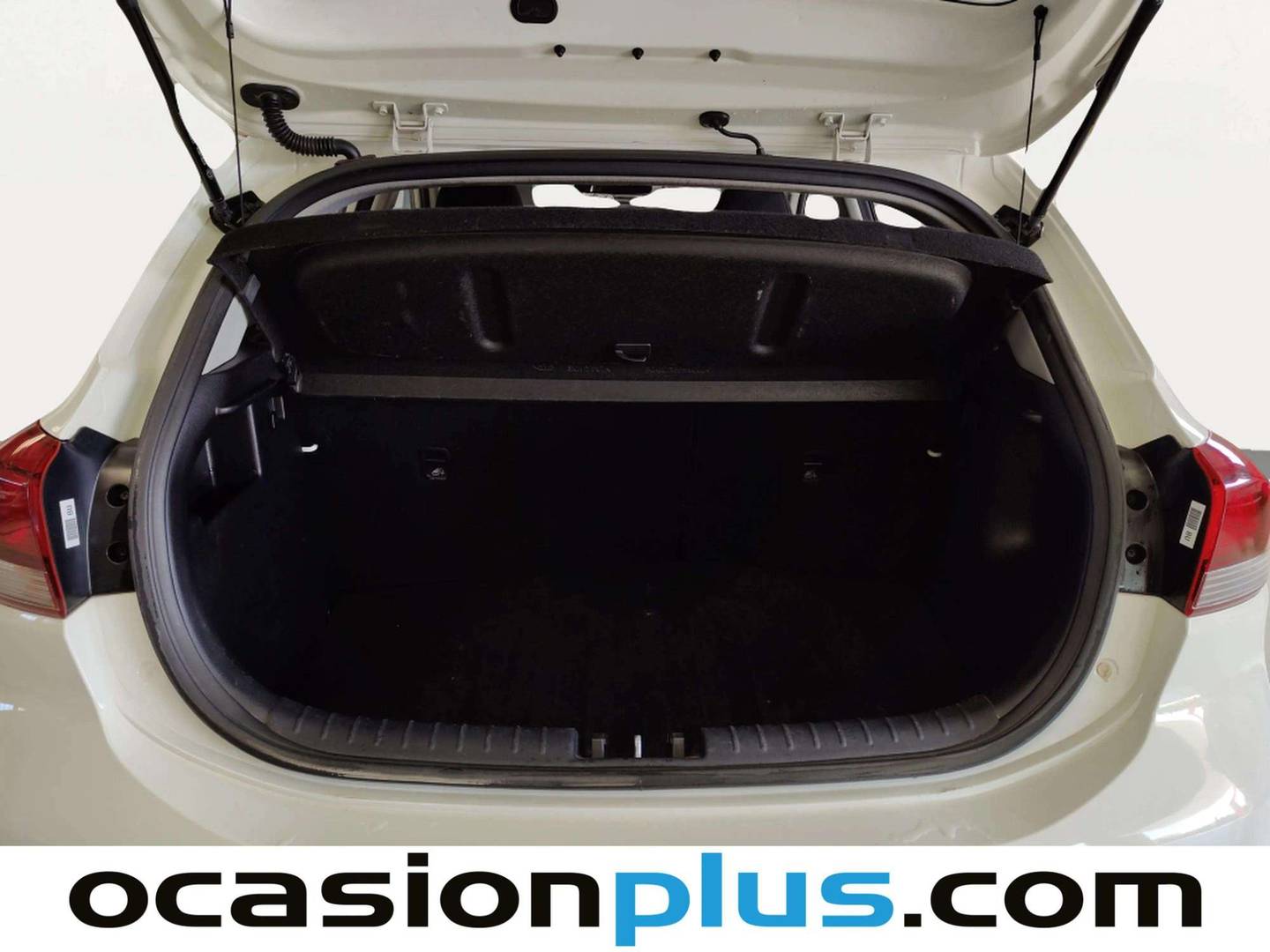 Fotos maletero KIA Rio Kia Rio 1.2 CVVT Concept (84 CV)