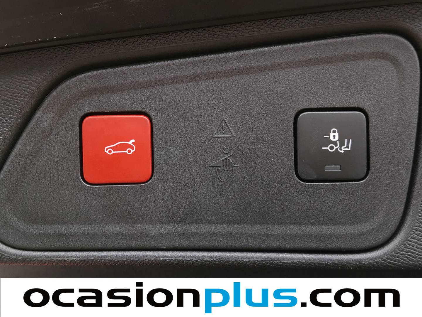 Foto Peugeot 3008 Peugeot 3008 PureTech 130 S&S GT EAT8 (130 CV)