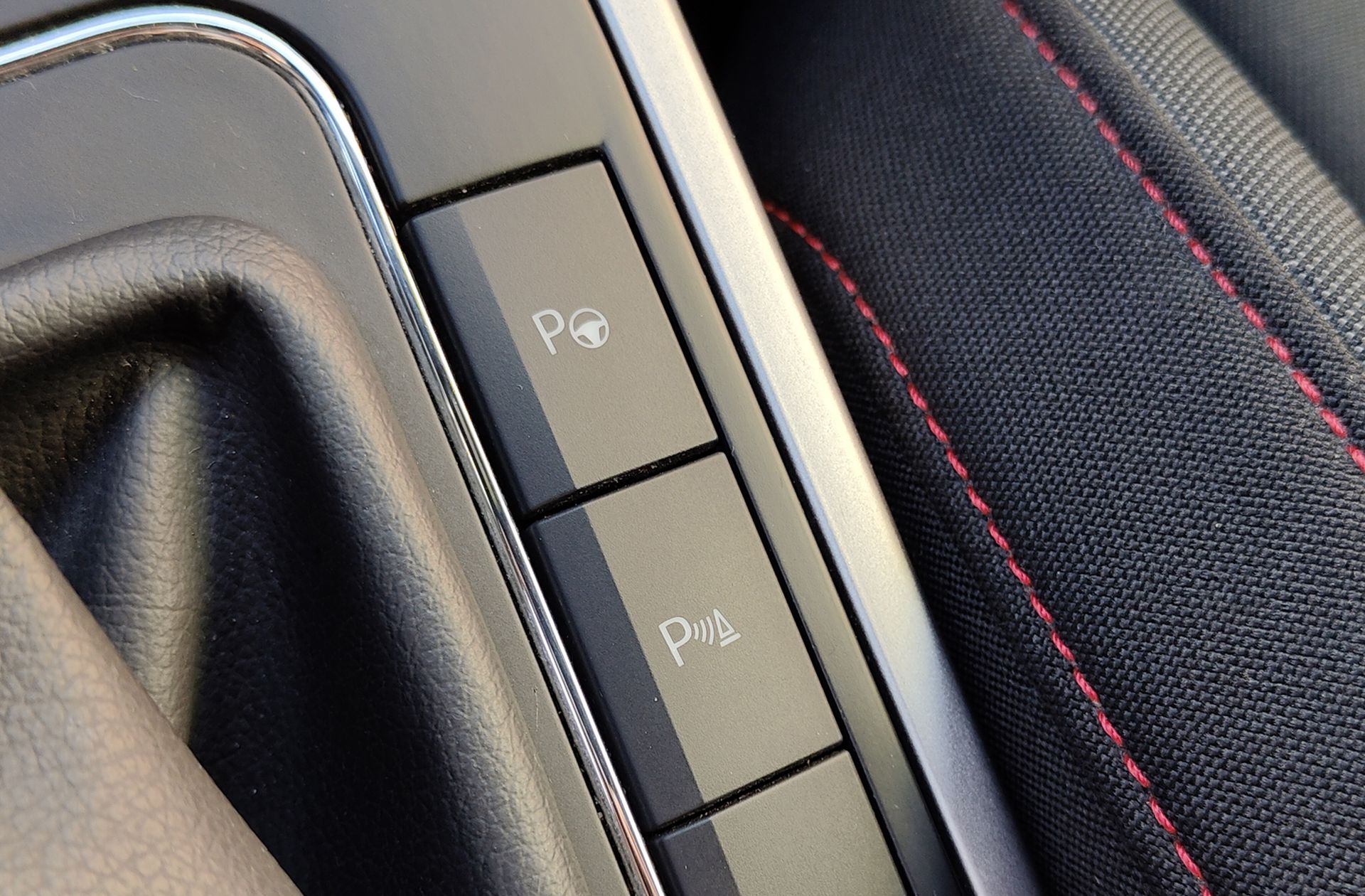 SEAT Arona 1.0 TSI Ecomotive FR DSG - foto 12