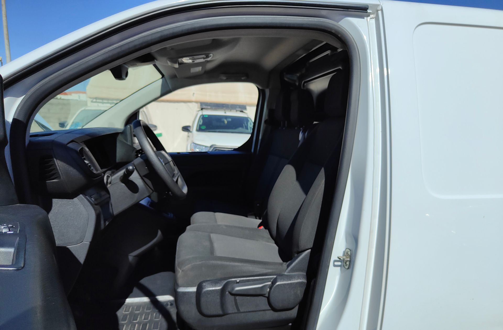 Fiat Scudo Furgon 1.5 BlueHDi L2 - foto 9