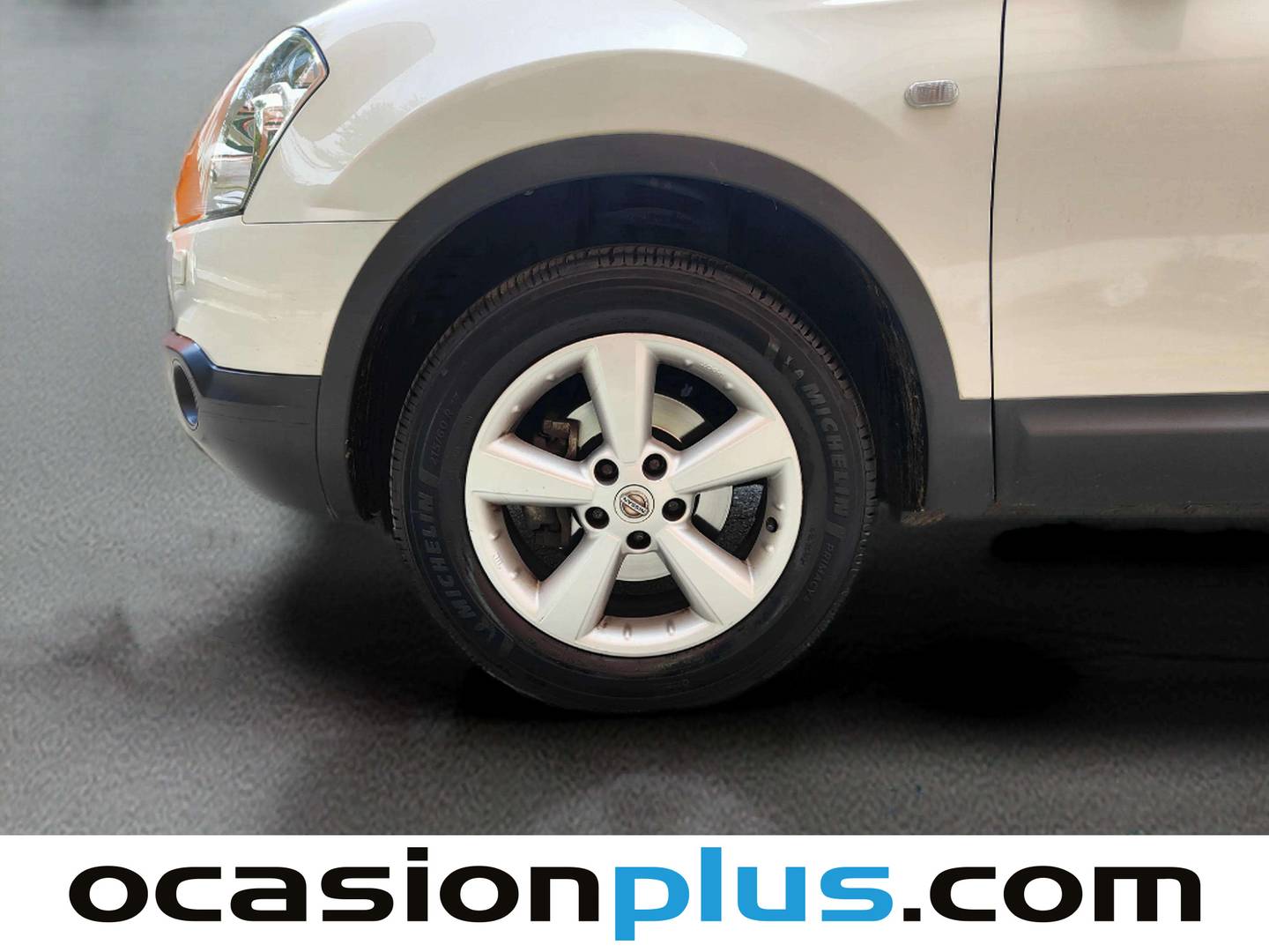 Nissan QASHQAI Nissan Qashqai TEKNA PREMIUM 4X2 17 seminuevo