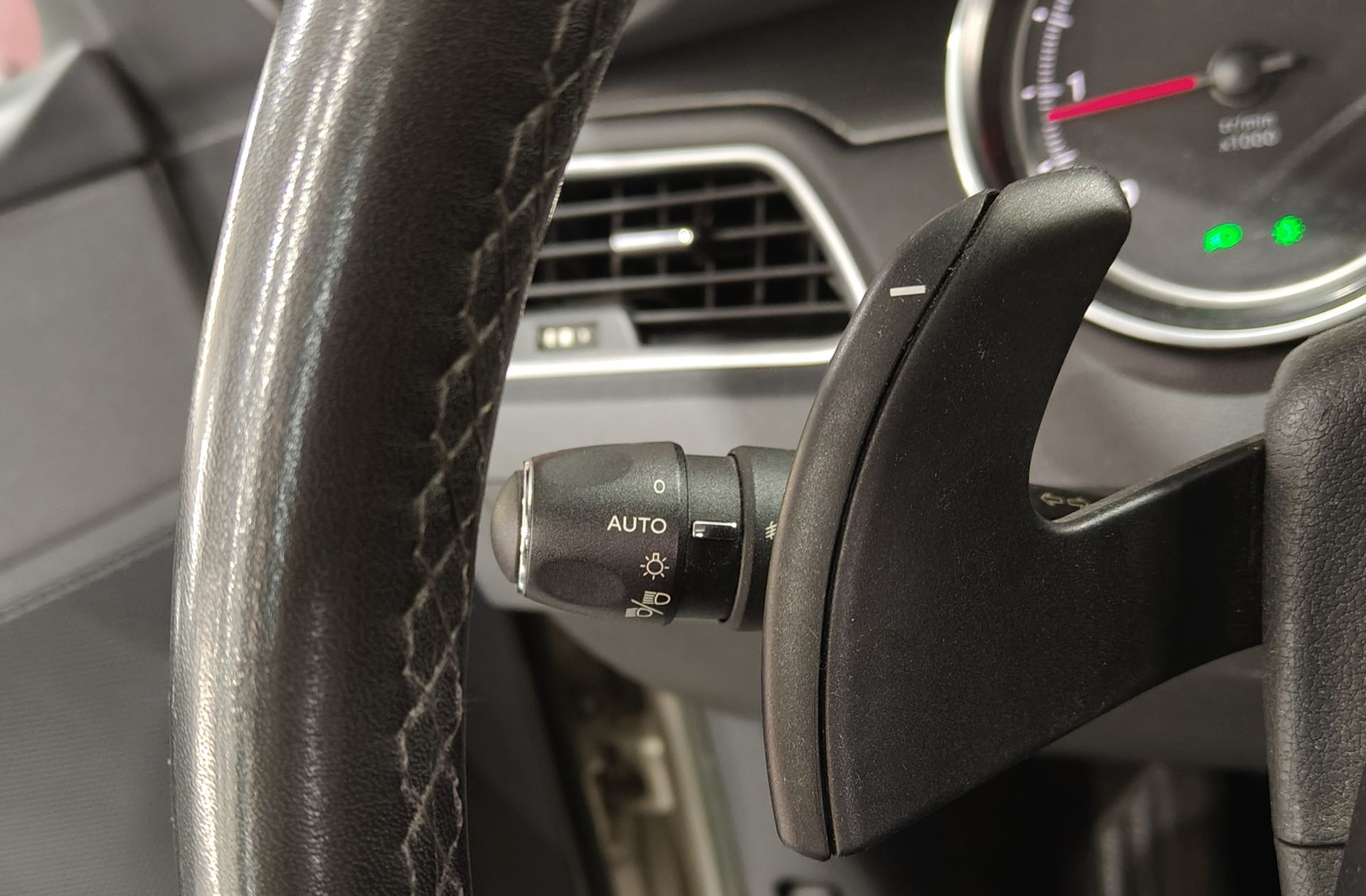 Peugeot 508 1.6 e-HDI Blue Lion Allure CMP - foto 23