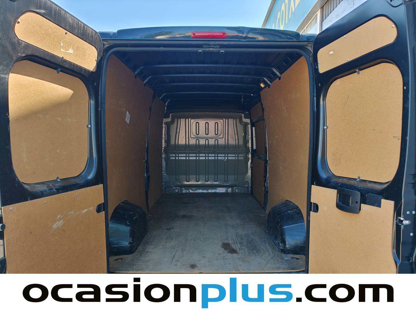 Foto asientos traseros Citroën Jumper Citroën Jumper BlueHDi 140 35 L3H2 (140 CV) 3 Plazas