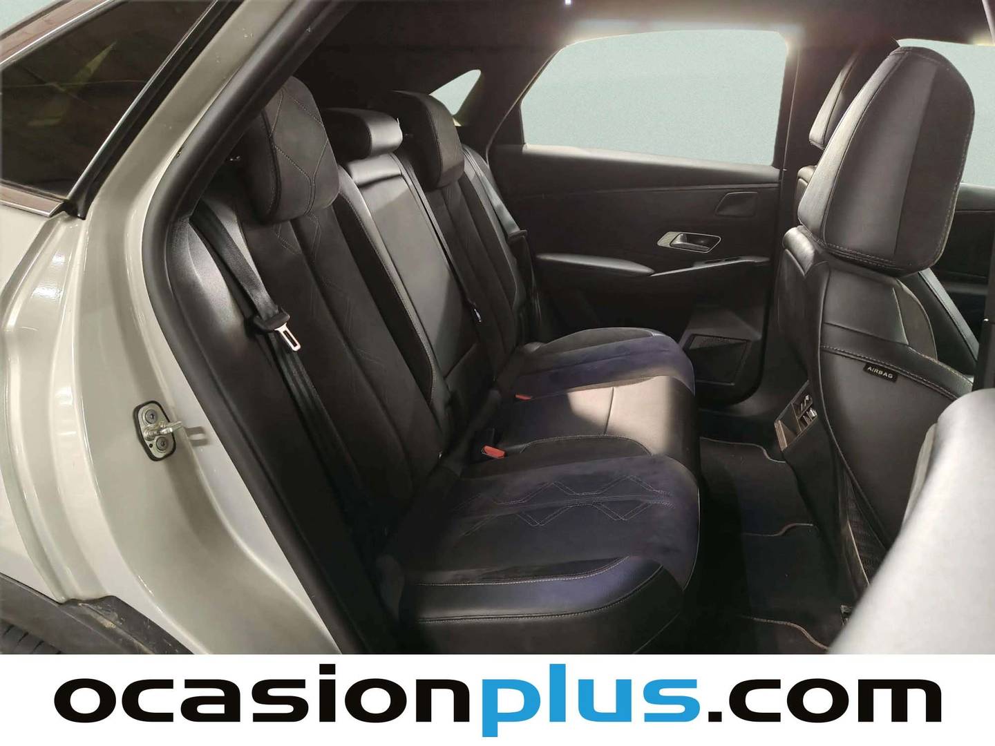 Foto DS DS 7 Crossback E-Tense DS DS7 Crossback E-Tense 225 Performance Line Auto  (225 CV)