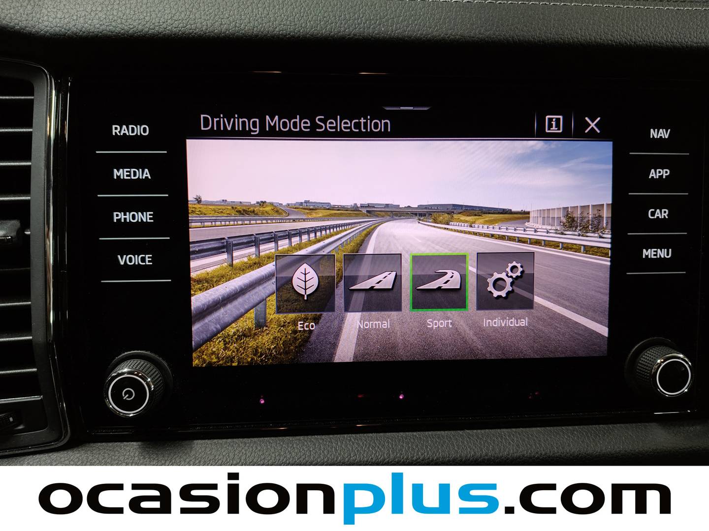 Foto Skoda Kodiaq Skoda Kodiaq 1.5 TSI Ambition 4x2 (150 CV) 7 Plazas