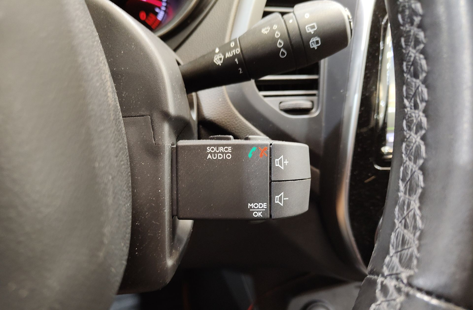Renault Captur Zen TCe GPF EDC - foto 32