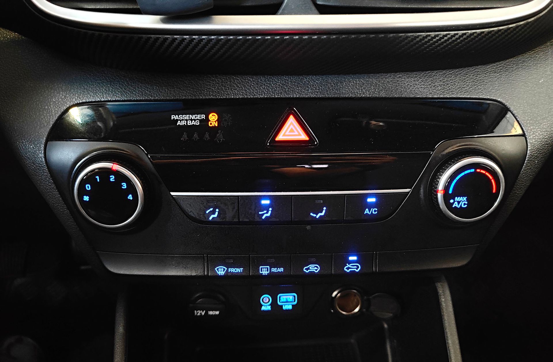 Hyundai Tucson 1.6 GDI BlueDrive Essence 4x2 - foto 29