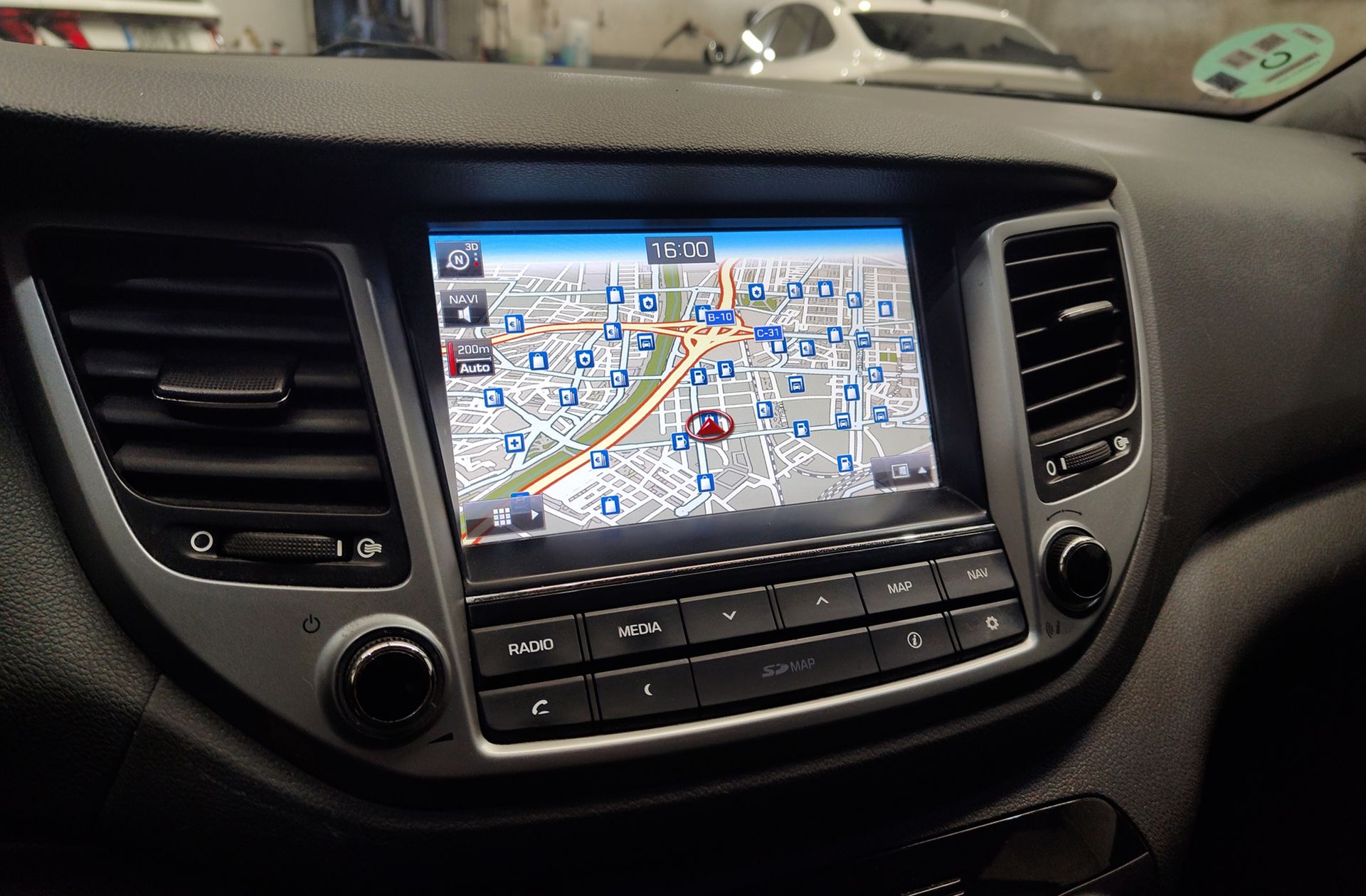 Hyundai Tucson 1.7 CRDi BlueDrive 25 Aniversario 4x2 - foto 8