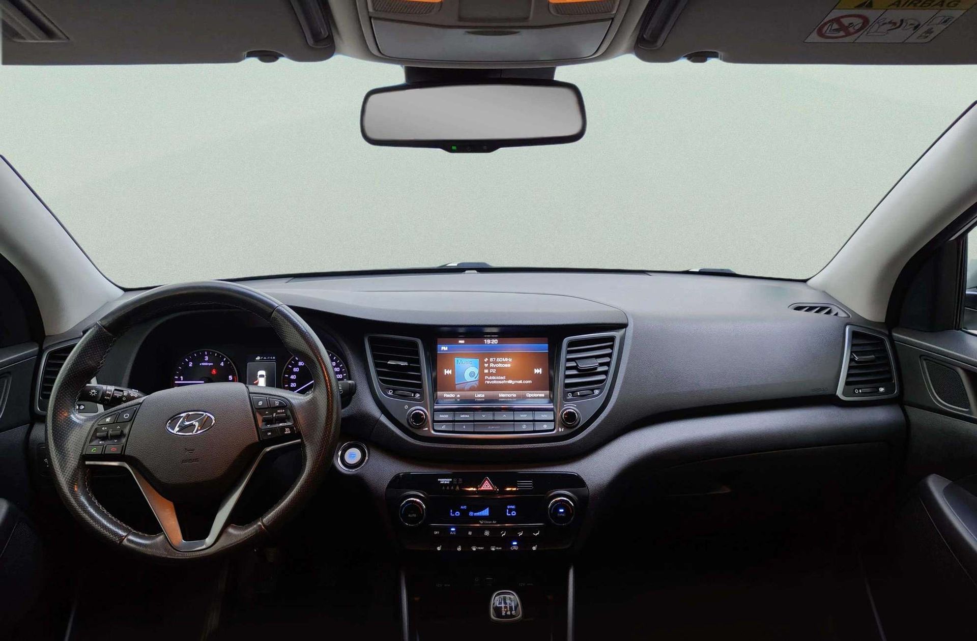 Hyundai Tucson 1.7 CRDi BlueDrive Kosmo 4x2 - foto 6