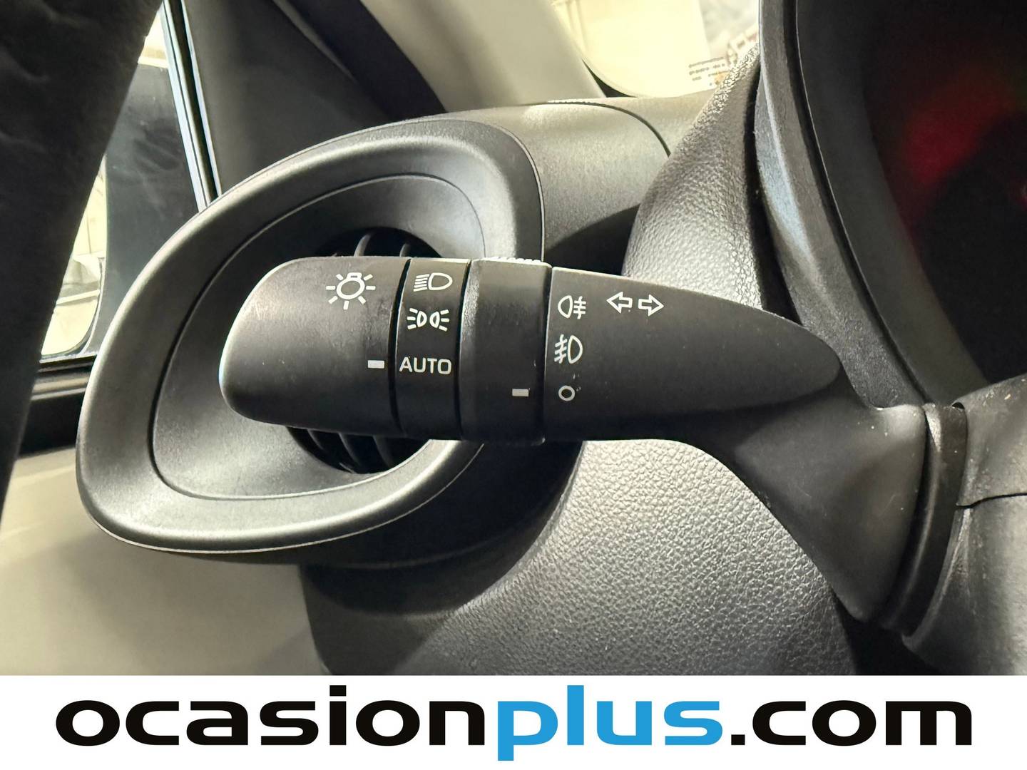 Equipamiento del Toyota Aygo X Cross Toyota Aygo X Cross 1.0 VVT-I Play (72 CV)