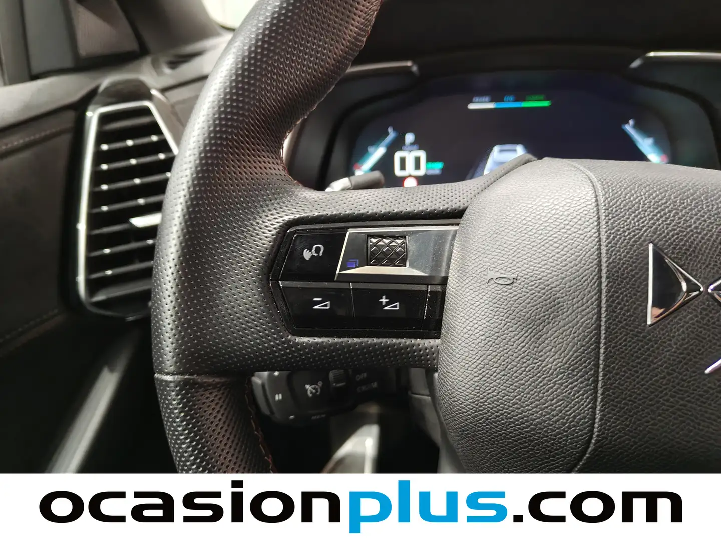 Foto DS DS 7 Crossback DS DS7 Crossback E-Tense 300 Performance Line 4WD Auto (300 CV)