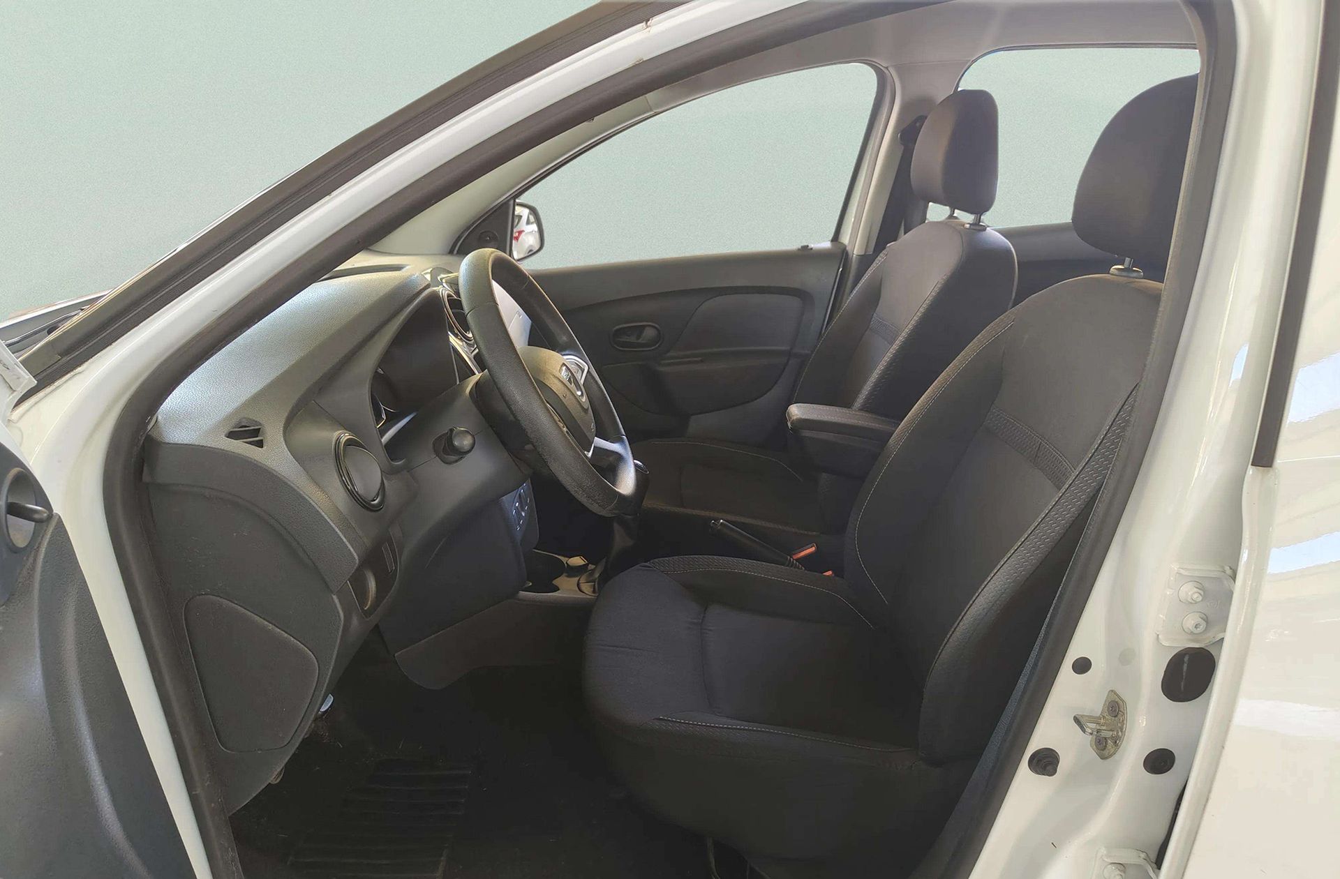 Dacia Sandero 1.0 Base - foto 7