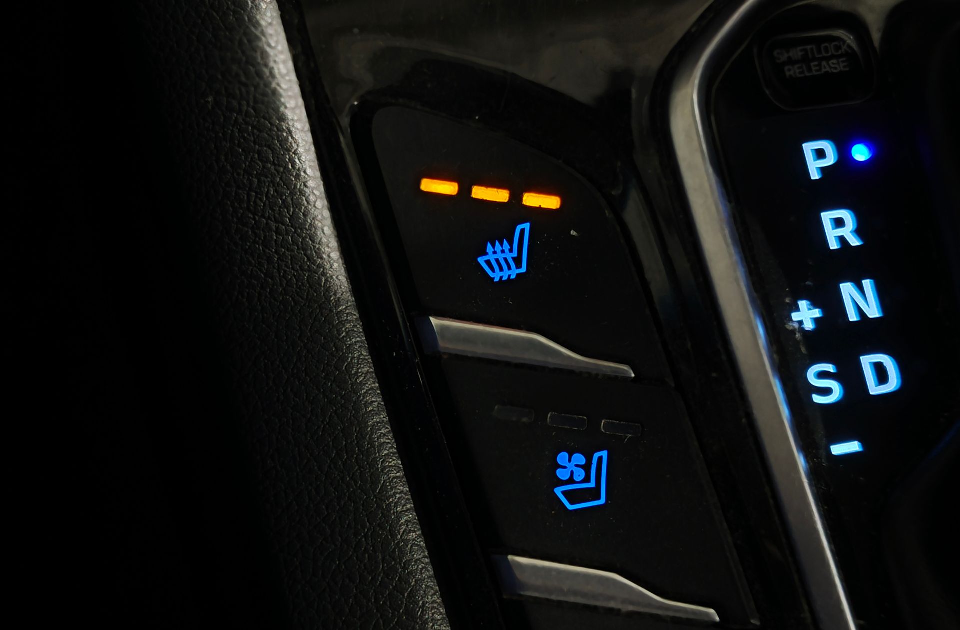 Hyundai Ioniq 1.6 GDI HEV Style DCT - foto 9