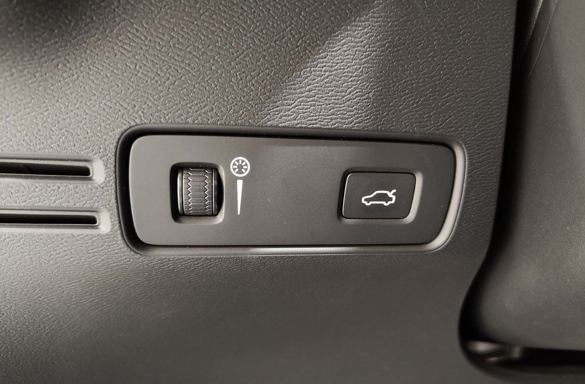 Volvo XC40 T3 - foto 29