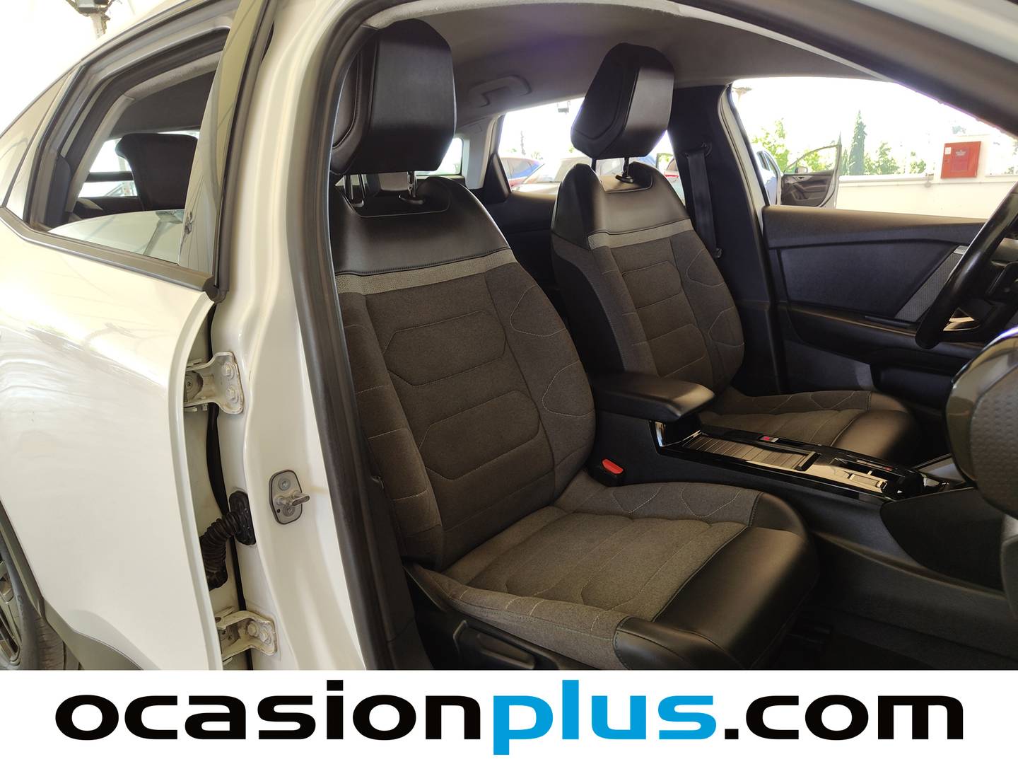 Foto Citroën C4 Citroen C4 BlueHDi 130 S&S Feel Pack EAT8 (130 CV)