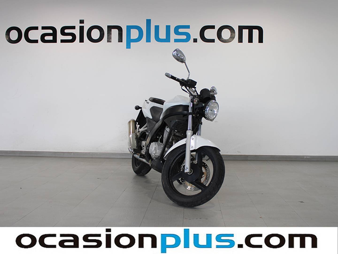 Foto Daelim Roadwin 125R Daelim Roadwin 125