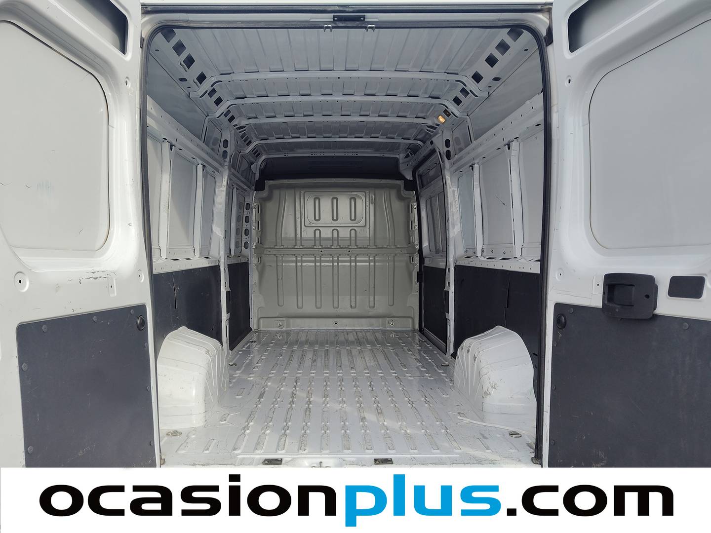 Foto Citroën Jumper Citroen Jumper Furgon BlueHDi 140 35 L3H2 (140 CV)