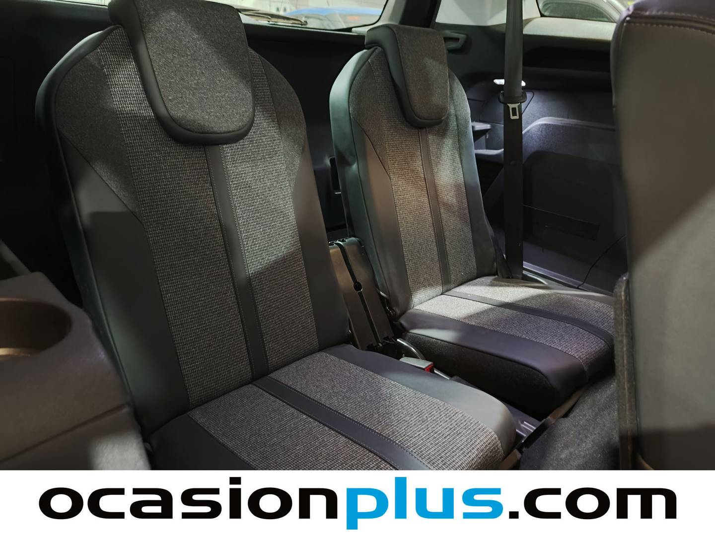 Foto asientos delanteros Peugeot 5008 Peugeot 5008 BlueHDi 130 S&S Allure (130 CV) 7 Plazas
