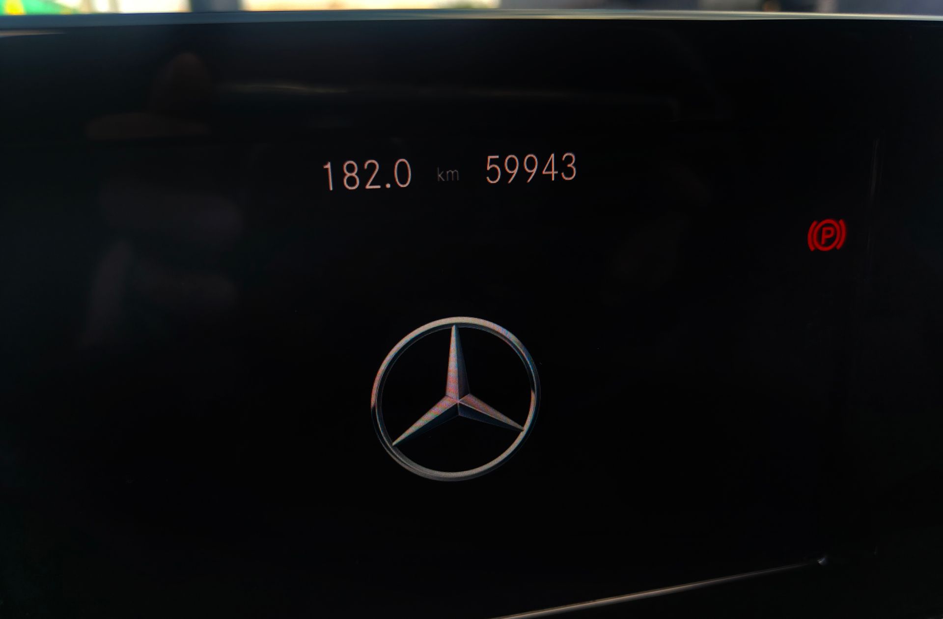 Mercedes-Benz CLA Shooting Brake 180 - foto 13