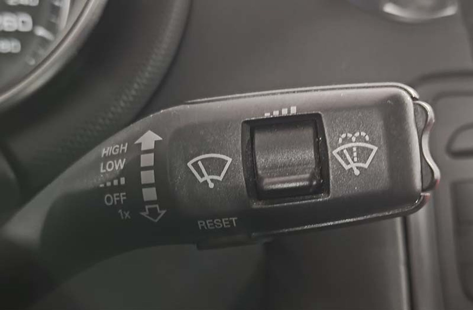 Audi TT Coupe 1.8 TFSI Pack S-Line - foto 28