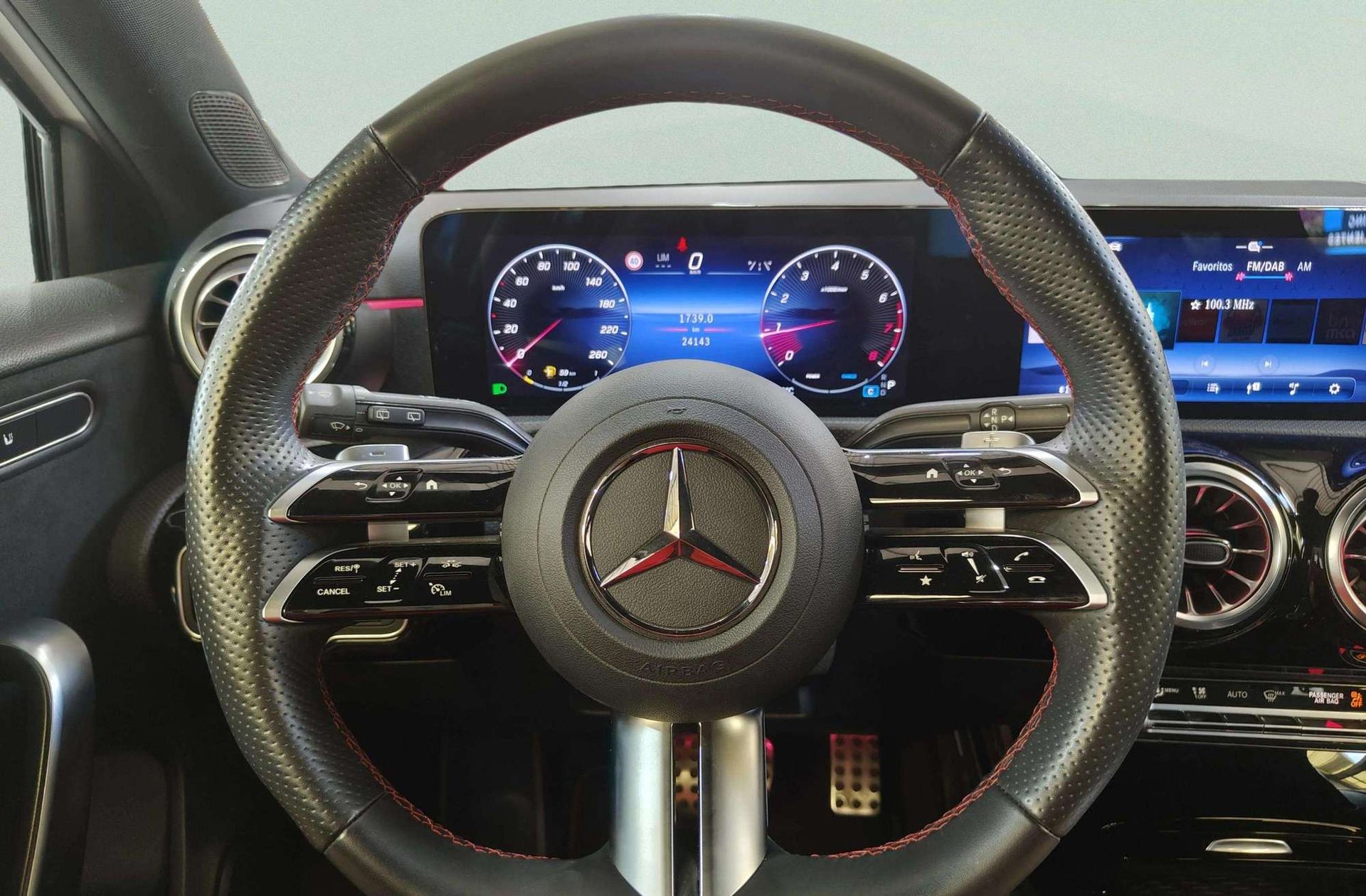 Mercedes-Benz Clase A 180 Pack AMG - foto 25