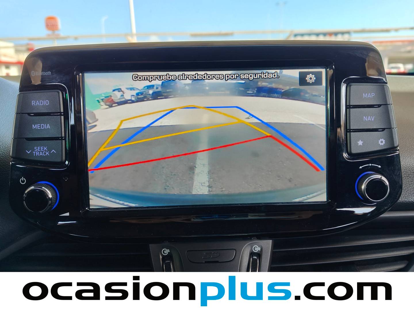 Equipamiento del Hyundai i30 Hyundai i30 1.6 CRDI Tecno Fastback (136 CV)