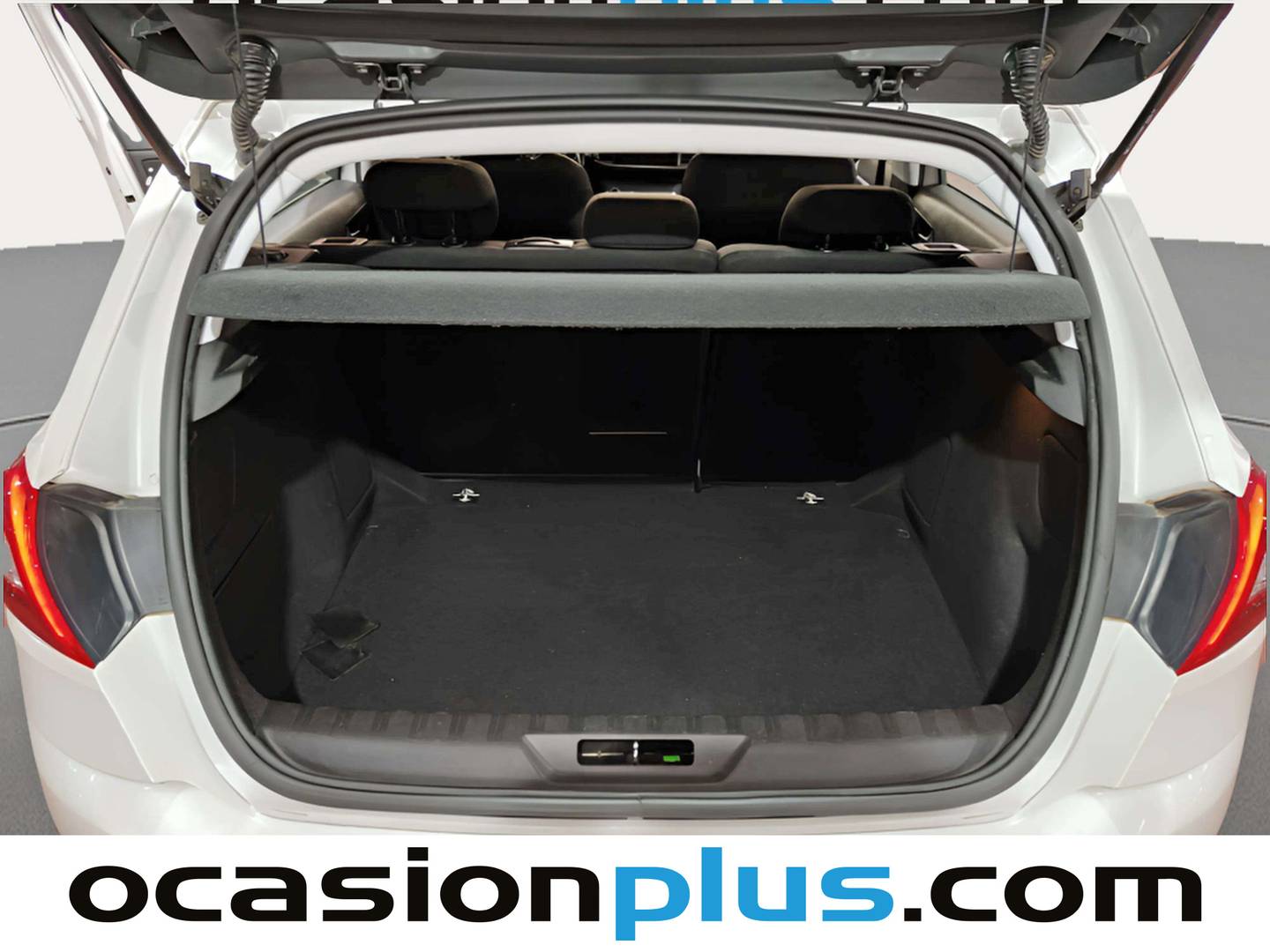 Fotos maletero Peugeot 308 Peugeot 308 BlueHDI 120 Allure (120 CV)