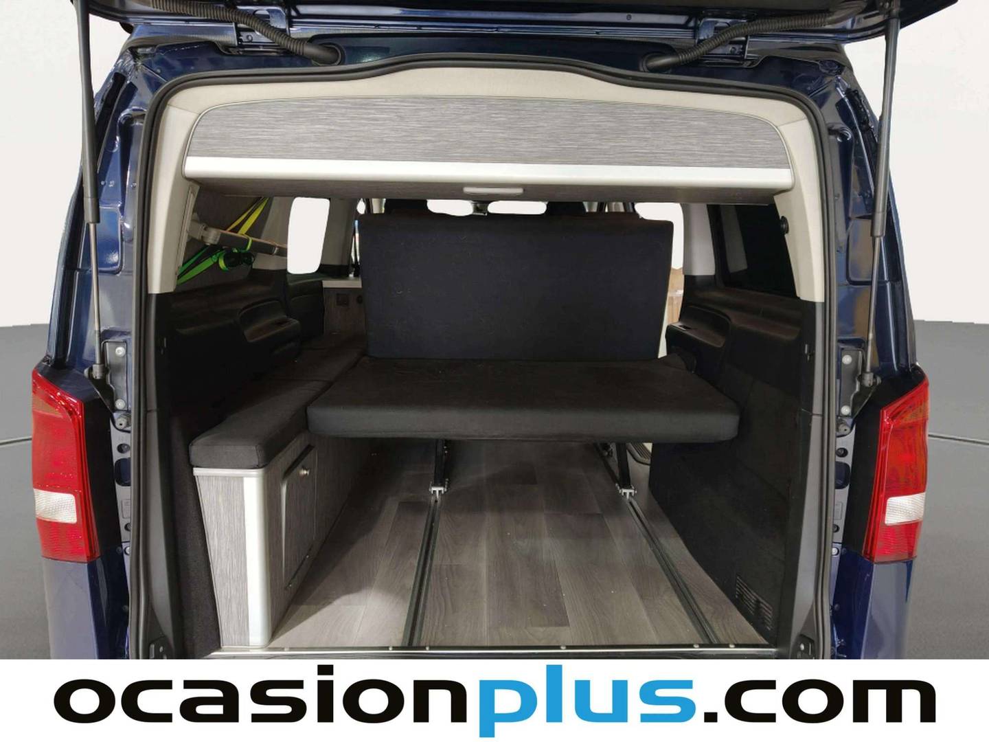 Foto asientos traseros Mercedes Vito Mercedes Vito 114 CDI Tourer Pro Larga (136 CV) Semi-camperizada 5 plazas