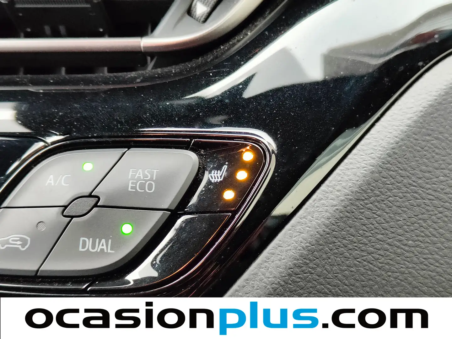 Foto Toyota C-HR Toyota C-HR 1.8 125H Active (122 CV)