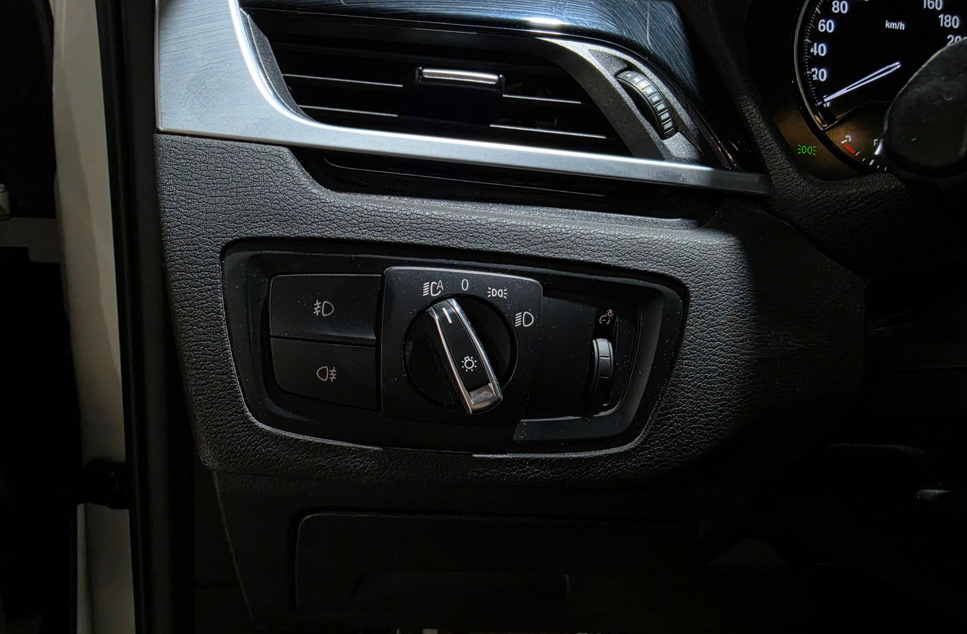 BMW X1 sDrive18d Business - foto 27