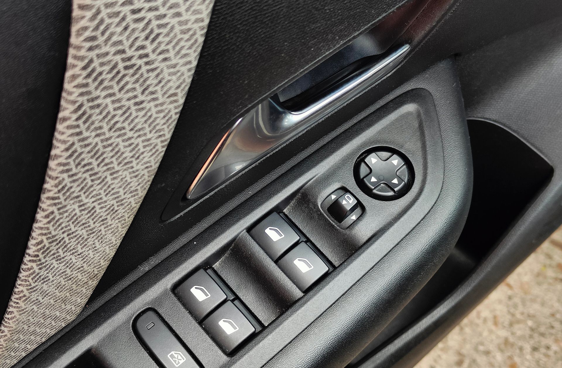 Citroën C4 PureTech 130 Plus EAT8 - foto 31