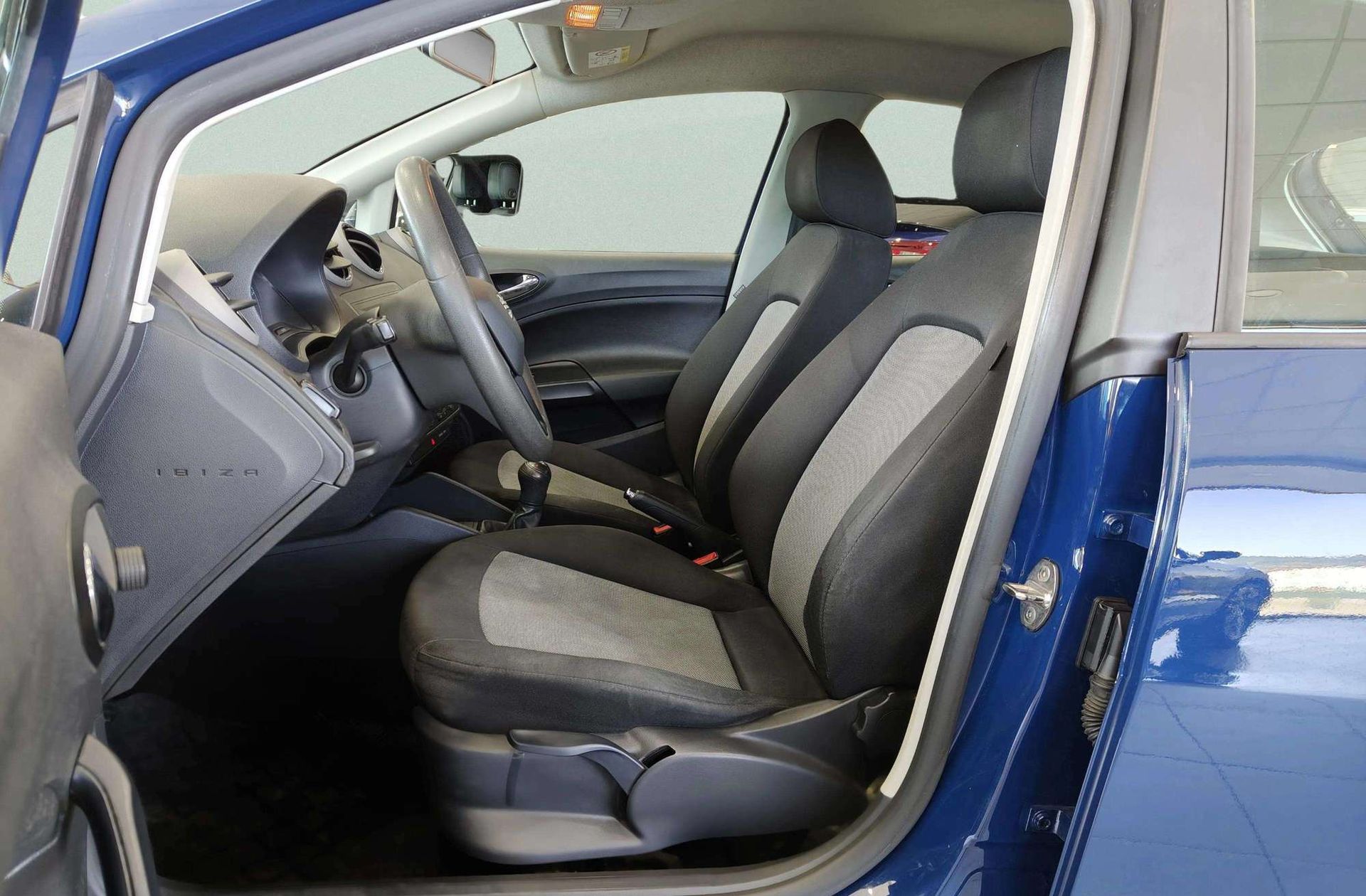 SEAT Ibiza 1.0 Reference - foto 8