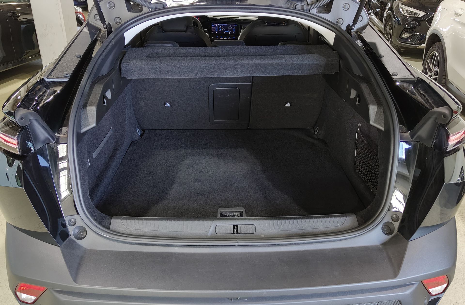 Peugeot 408 Allure PHEV 180 e-EAT8 - foto 18
