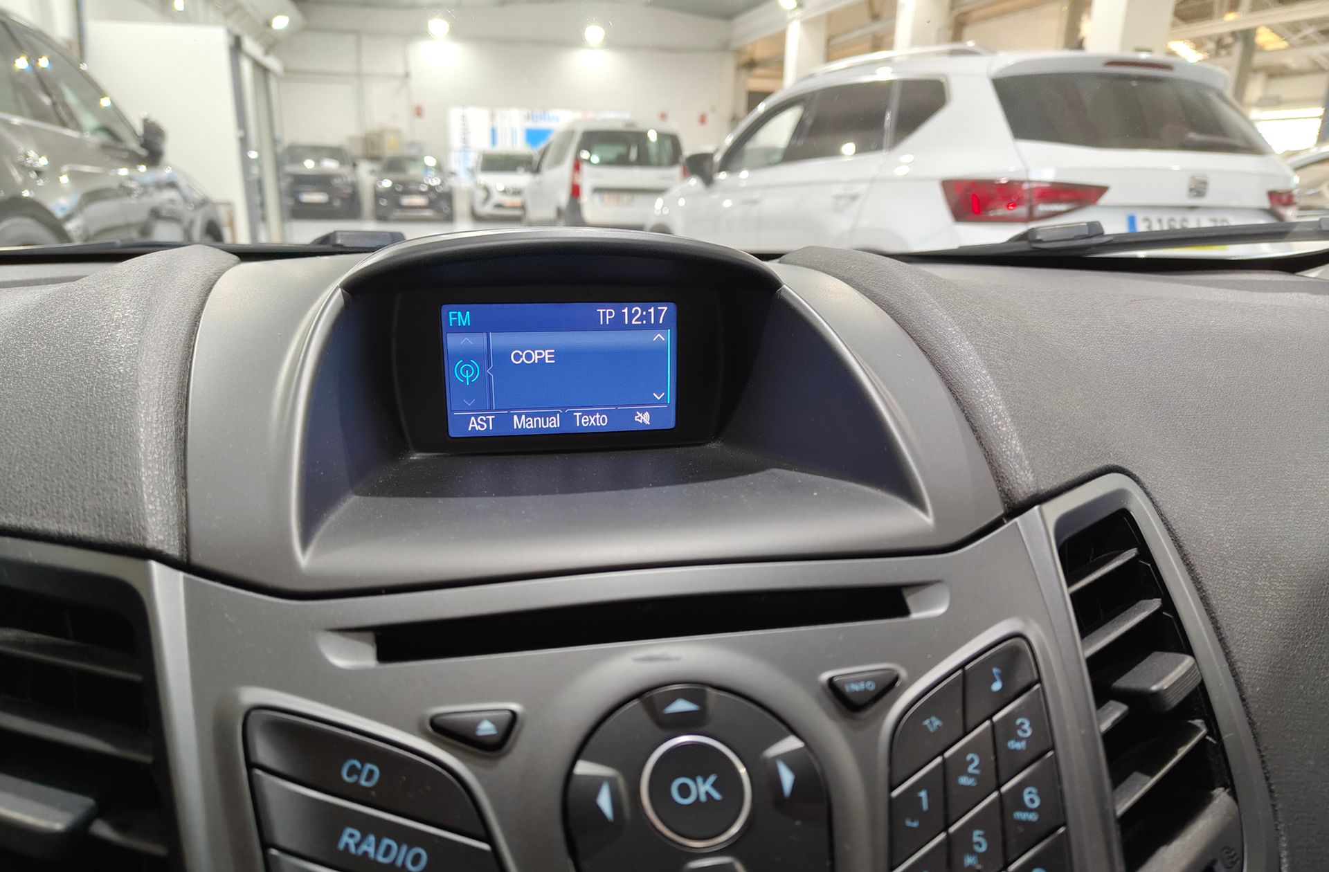 Ford Fiesta 1.0 EcoBoost Trend - foto 24