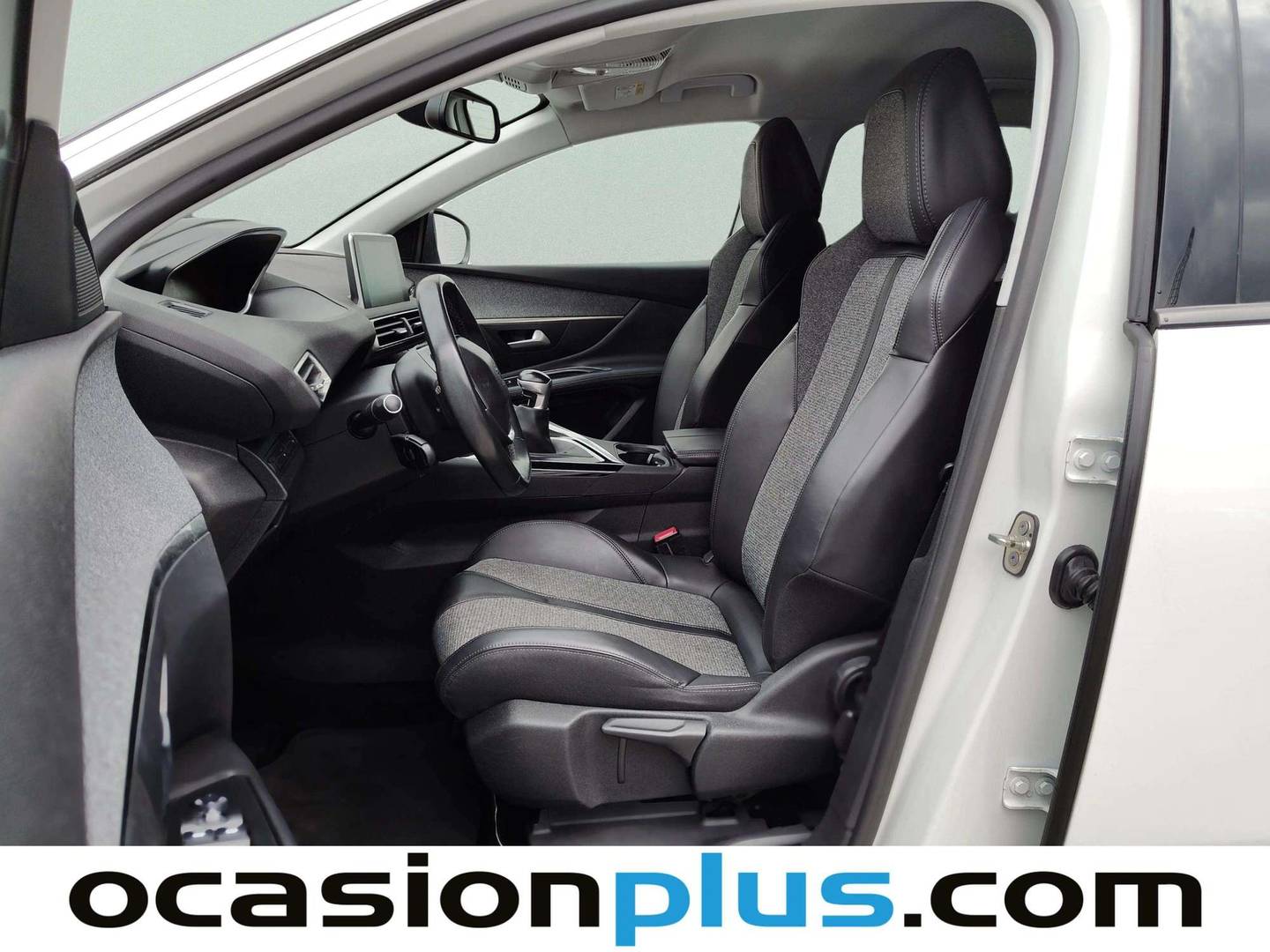 Foto asientos delanteros Peugeot 3008 Peugeot 3008 PureTech 130 S&S Allure (130 CV)