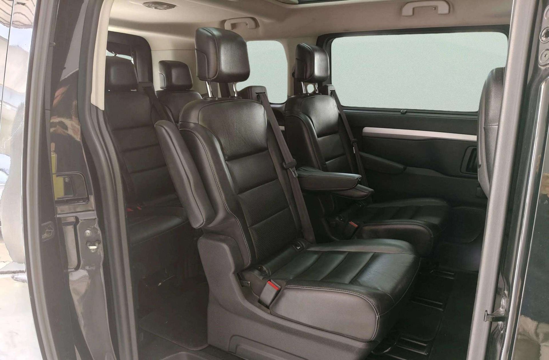 Peugeot Traveller BlueHDi 150 Allure Standard EAT6 7 plazas - foto 23